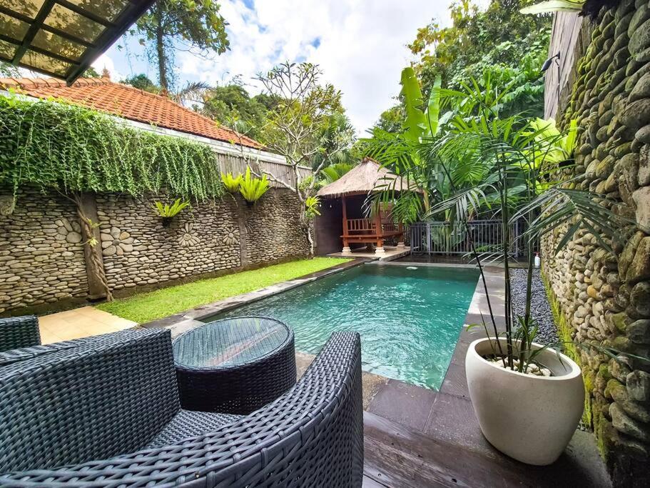 The Sempuana Villa Denpasar  Bagian luar foto